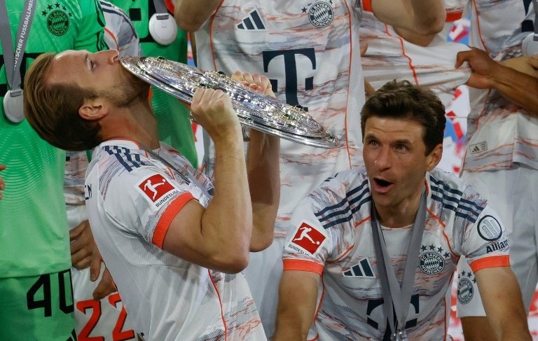 Kane tastes first title as champions Bayern bid farewell to Muller