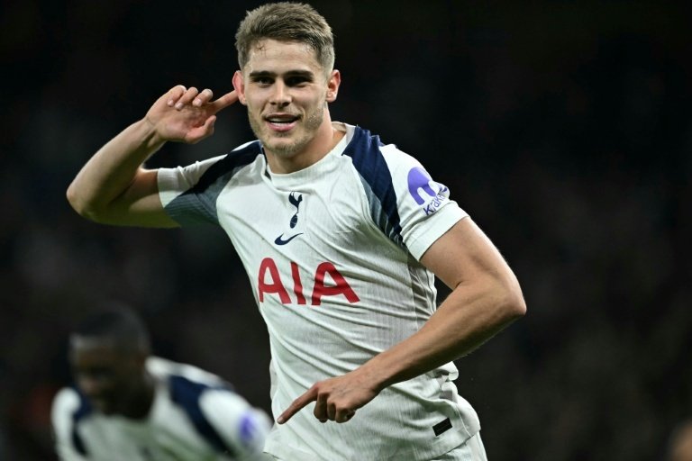 Nuovo Contratto al Tottenham per Van de Ven