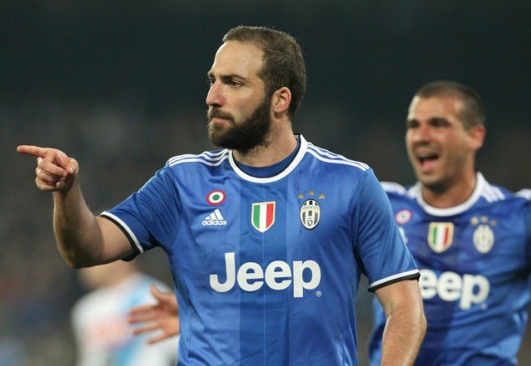 Juventus forward Gonzalo Higuain celebrates