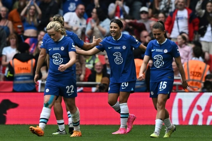 Kerr gives Chelsea win in record-breaking women's FA Cup final