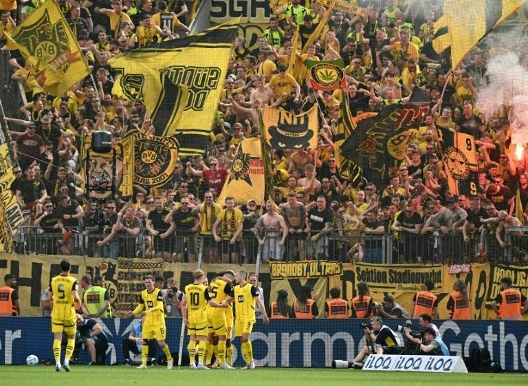Dortmund hope to take 'final step' in unlikely top-four rescue mission