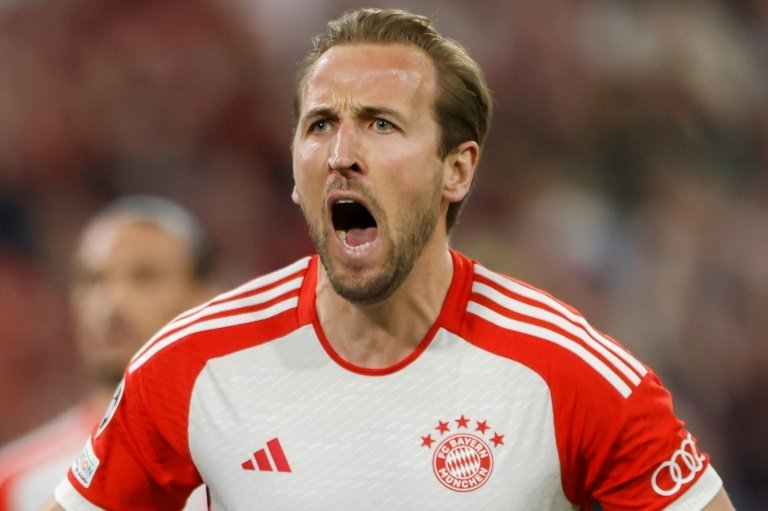 Harry Kane receives European Golden Shoe in Munich