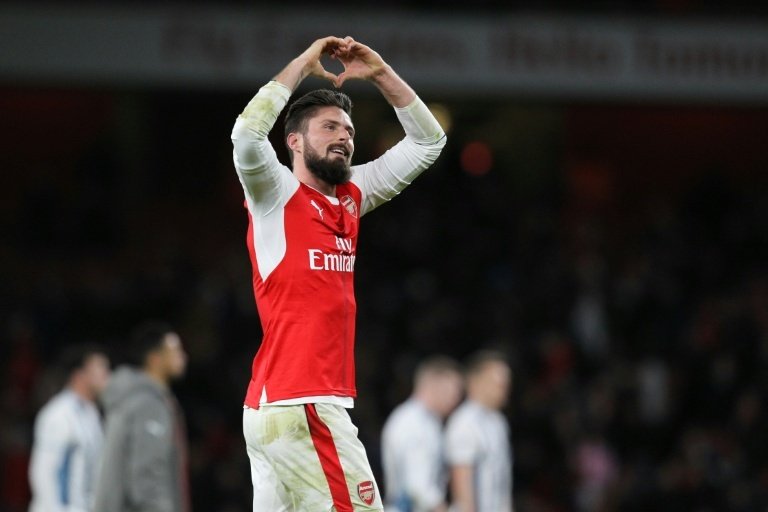 Arsenal's Wenger salutes 'fighter' Giroud