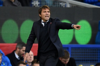 Drab draw with Everton shows paintings to do for Conte at Tottenham