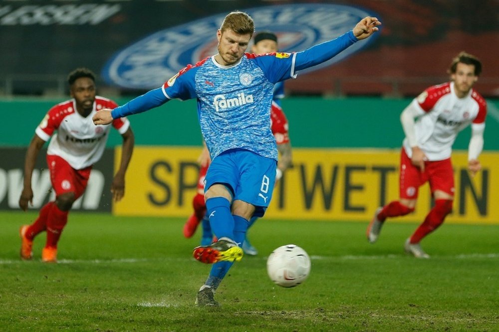 Alexander Muhling scored as Kiel defeated RW Essen 0-3. AFP