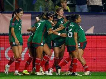 Mexico stunned the United States with only their second-ever victory over the four-time world champions on Monday in the CONCACAF women's Gold Cup.