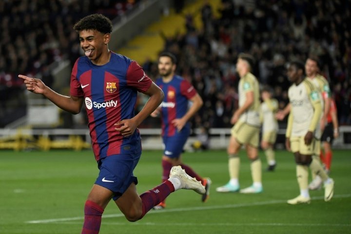 Yamal double rescues ragged Barcelona draw against Granada