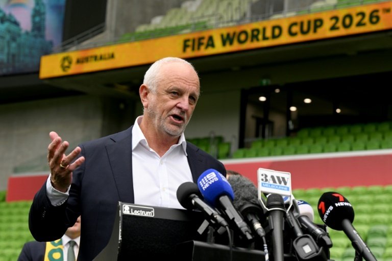 OFFICIAL: Arnold quits as coach of Australia men's football team