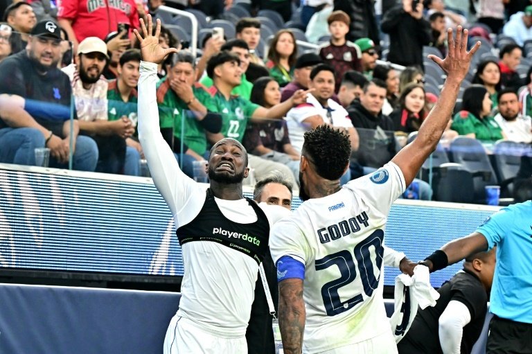 Panama stun 'painful' USA to reach Nations League final