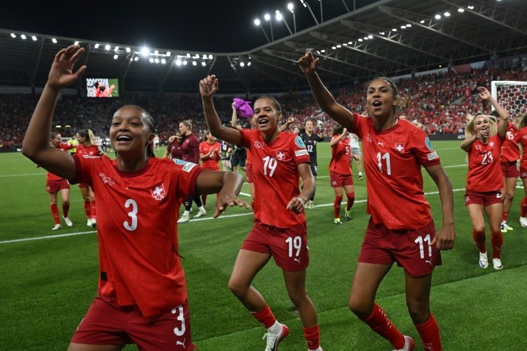 Last-gasp Xhemaili fires Swiss into Euro 2025 last 8