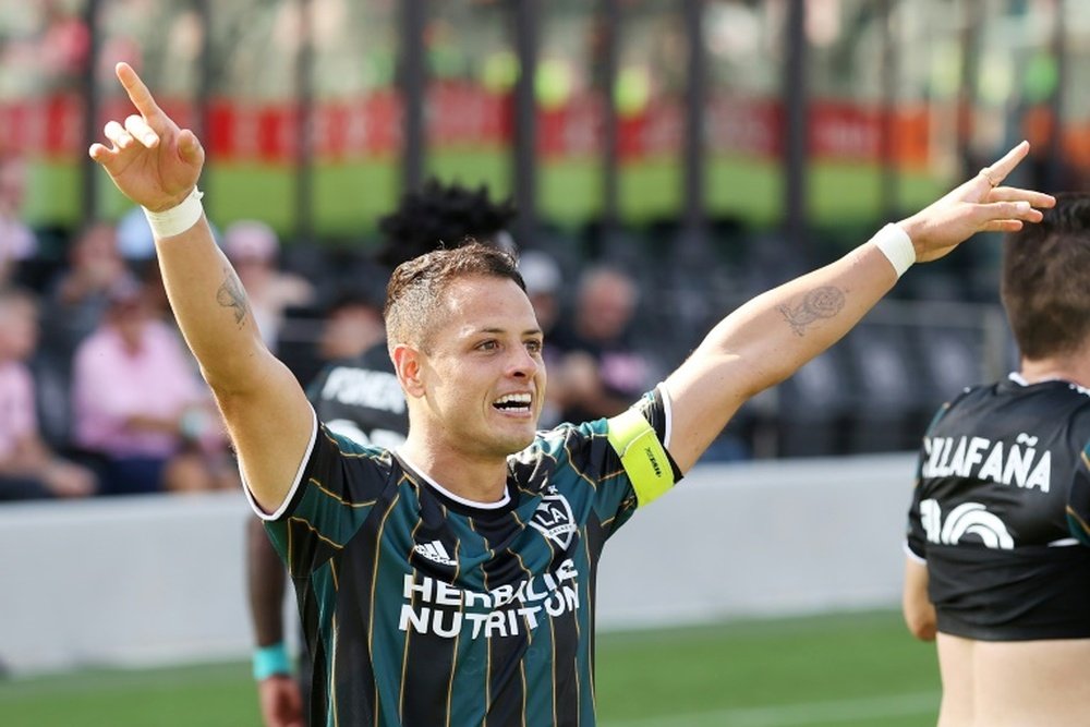 Chicharito brace as Galaxy edge Neville's Inter Miami in MLS opener