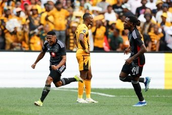 Monnapule Saleng scored the winning goal as Orlando Pirates came from behind twice to defeat Kaizer Chiefs 3-2 on Saturday in the most exciting Soweto derby for several seasons.