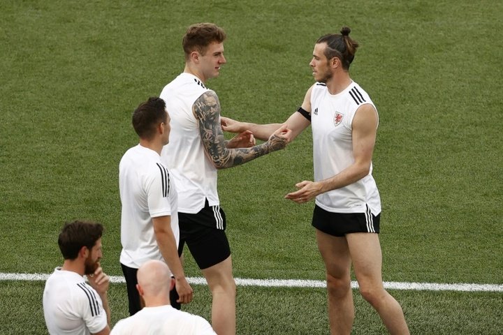 Bale warns Wales 'can hurt' Italy in Rome