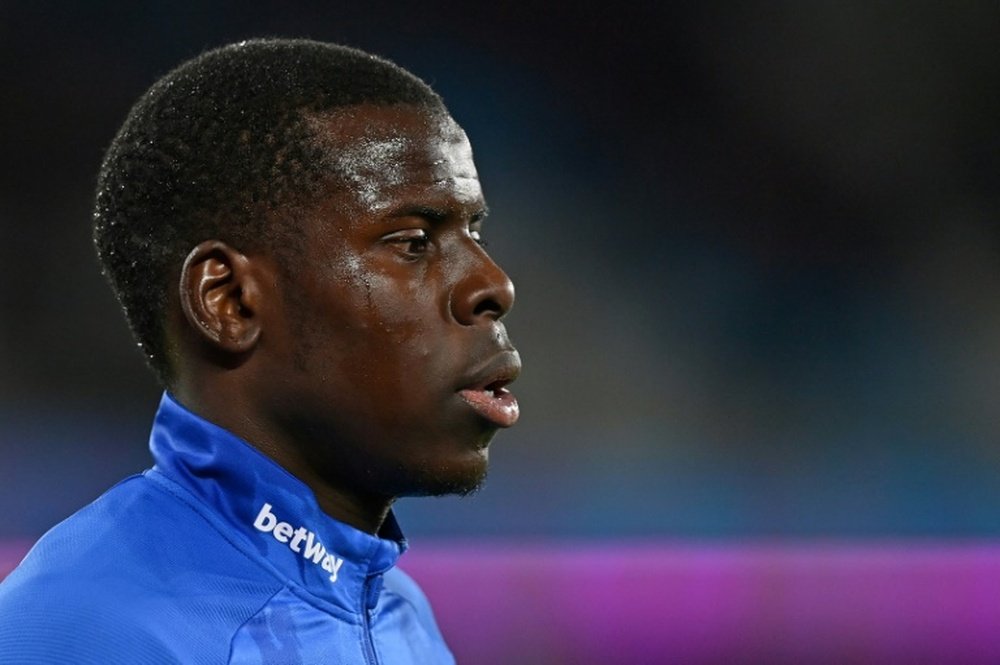 Animal lover Moyes defends decision to pick Zouma after cat shame. AFP