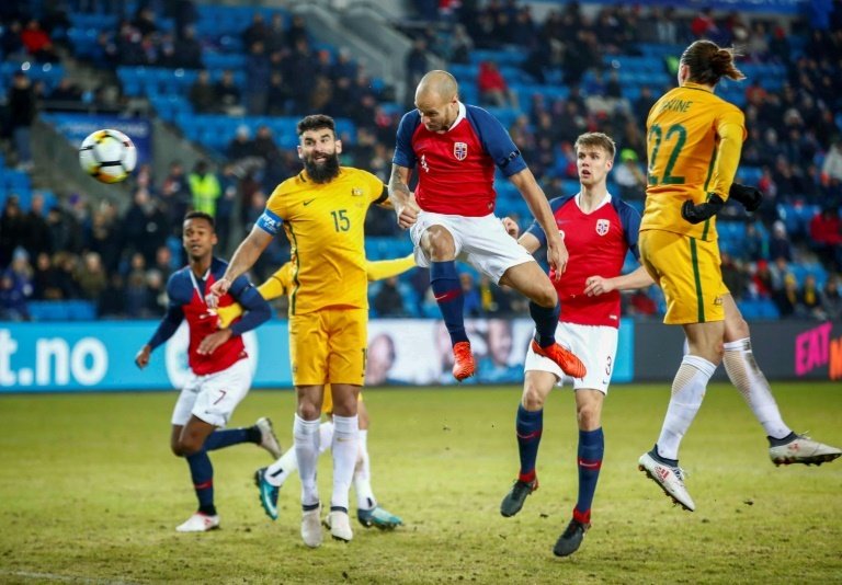 Kamara puts three past Australia during Van Marwijk's debut