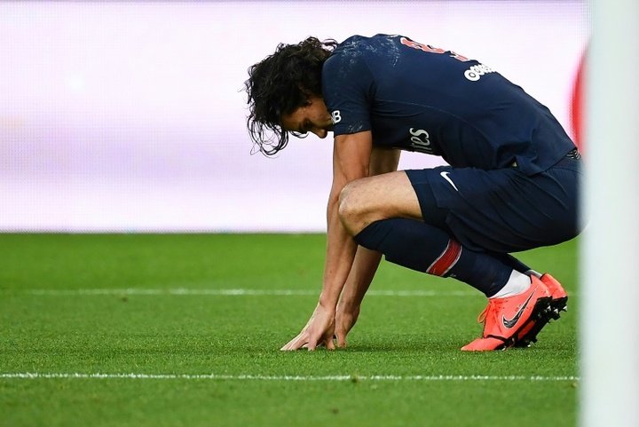 Cavani misses China Cup with thigh injury