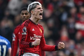Manchester United have spoken to Alejandro Garnacho after the winger liked social media posts criticising manager Erik ten Hag over his handling of the player.