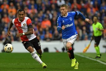 Rangers and Northern Ireland midfielder Steven Davis announced his retirement on Thursday after conceding defeat in his battle to return from a knee injury.