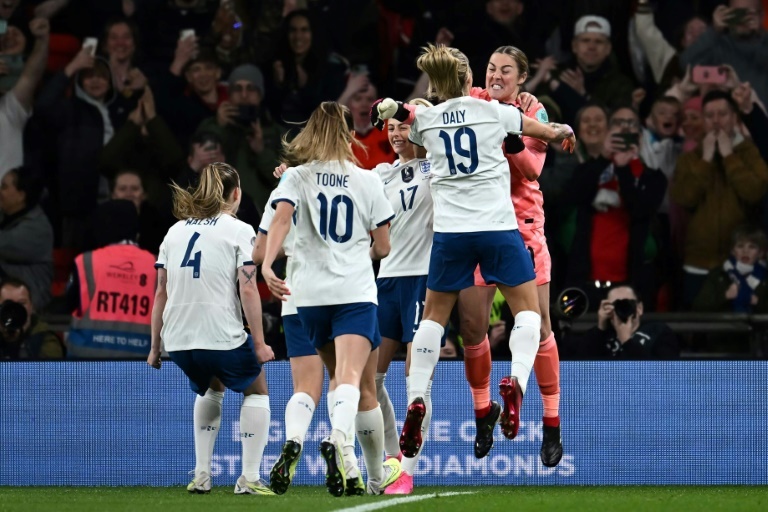 Lionesses Beat Brazil On Penalties To Win Women's Finalissima