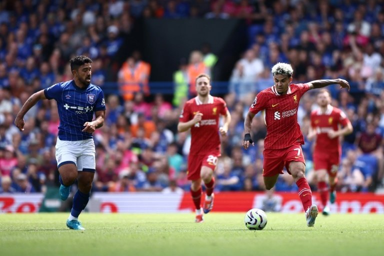 Ipswich Town's Luongo enticed back to Socceroos under new boss Popovic