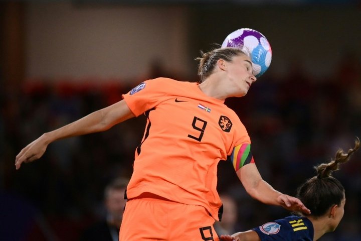 Dutch boost as striker Miedema returns for Euro 2022 quarter-final