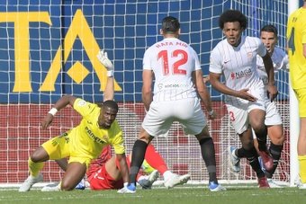 Sevilla increase pinnacle-four hopes with late leveller at Villarreal