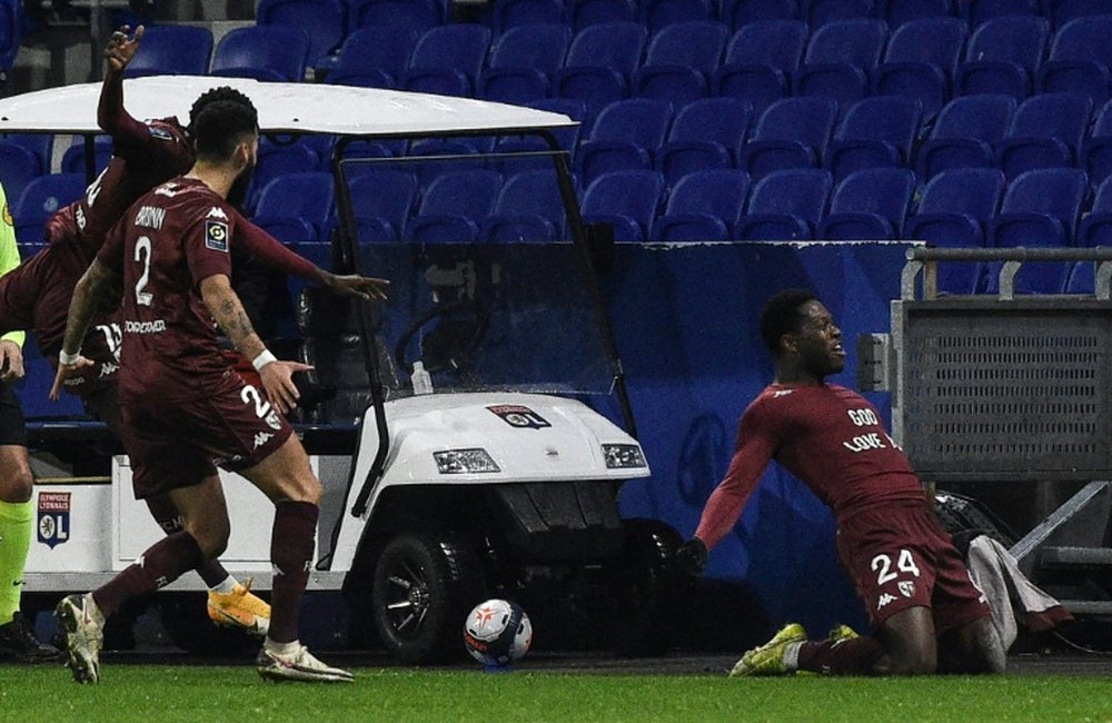 Aaron Leya Isekas decisive goal for Metz at Lyon with his third of the Ligue 1 season. AFP
