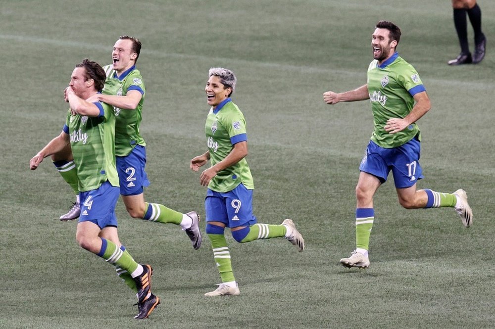 Reigning champs Seattle stun Minnesota to reach MLS final