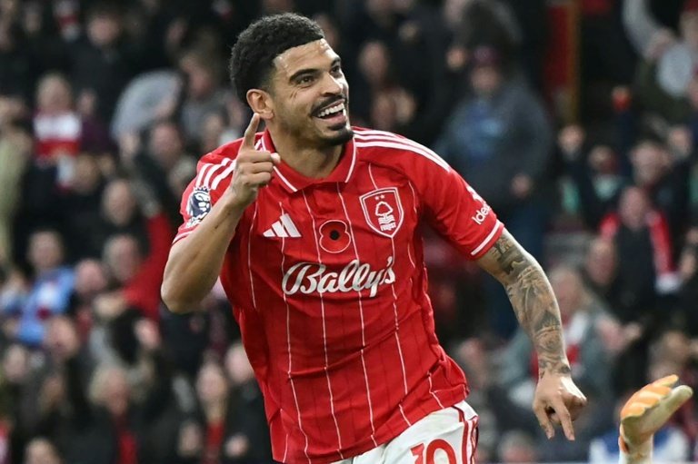 Chelsea o Bayern: Gibbs-White Attende