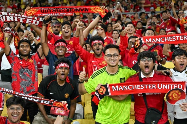 Toothless Man Utd beaten in Malaysia friendly