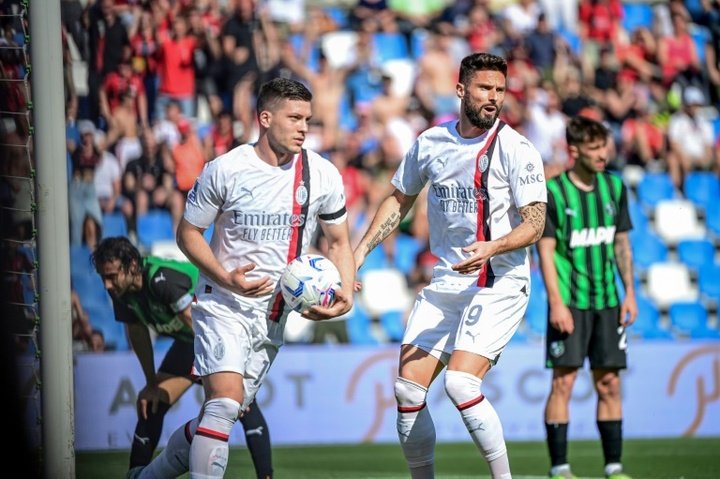 AC Milan held in Sassuolo thriller as Inter close in on Serie A title