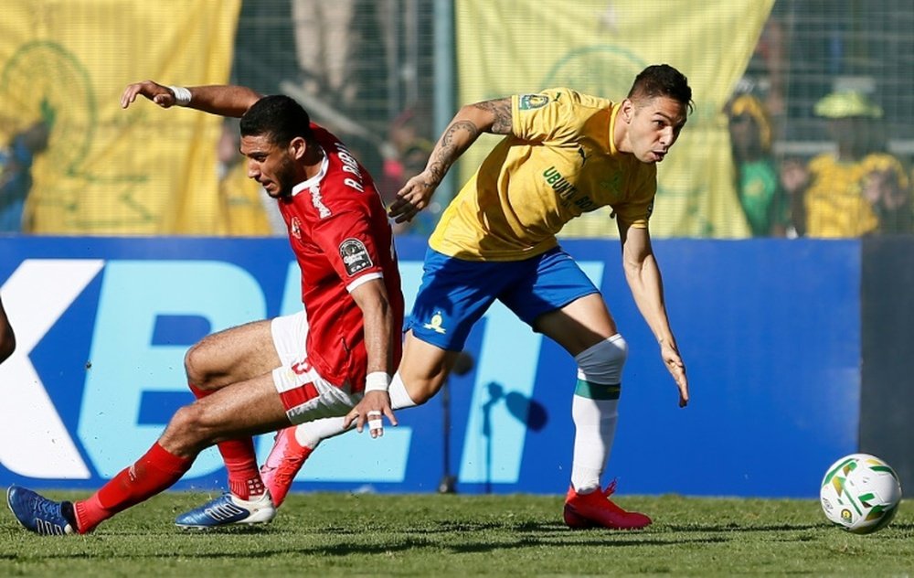 Al-Ahly (L) beat Mamelodi to reach the CAF Champions League semi-finals. AFP