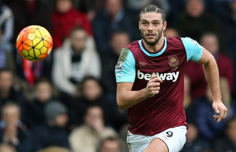 Former England and Liverpool striker Carroll signs for fourth-tier Bordeaux