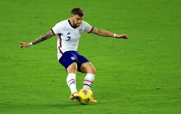 US international Arriola seals Swansea loan deal