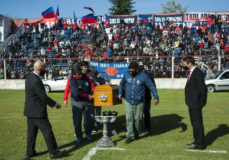 Tomas Carlovich was remembered by hundreds of fans. AFP