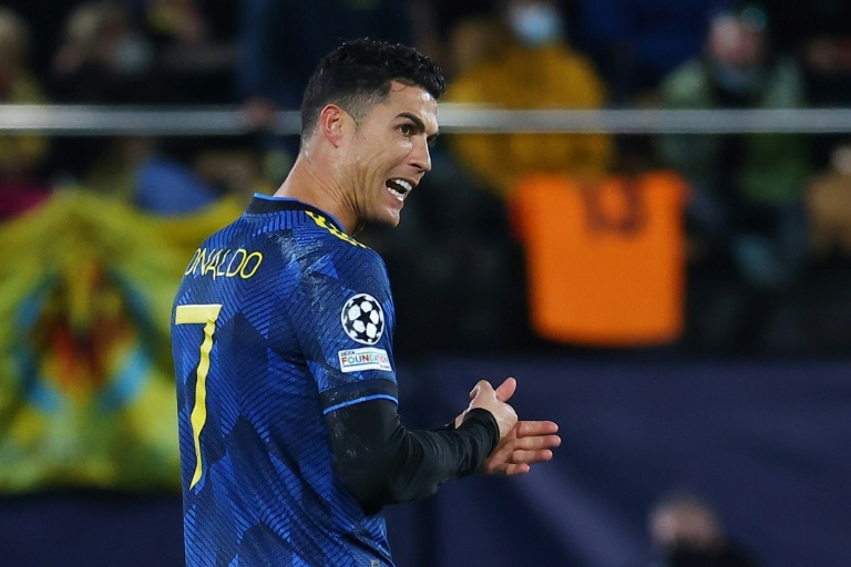 ï»¿Ronaldo sends Manchester United into Champions League remaining sixteen