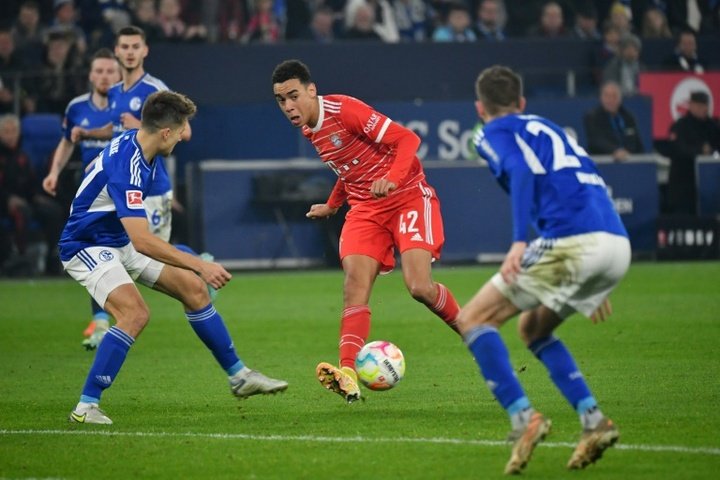 Musiala guides Bayern six points clear with victory at Schalke