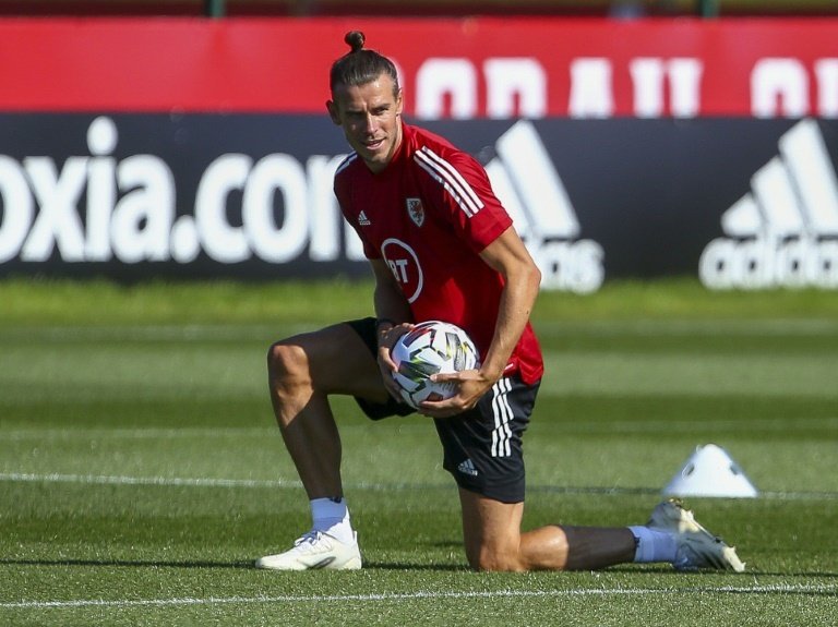 Bale accuses Real Madrid of making it 'difficult' to leave