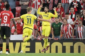 Athletic Bilbao's hopes of qualifying for next season's Champions League suffered a blow as Dani Parejo's injury-time penalty secured a 1-1 draw for 10-man Villarreal at San Mames in La Liga on Sunday.