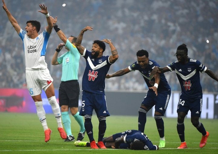 Bordeaux's Kalu to resume training after collapsing against Marseille