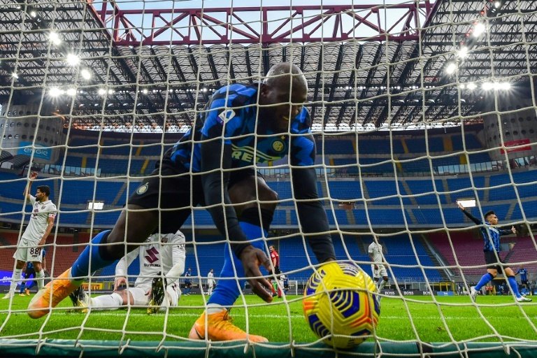 Inter Milan fight back to reclaim second spot