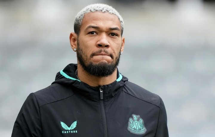 Eddie Howe says financial rules could force Newcastle to sell Joelinton