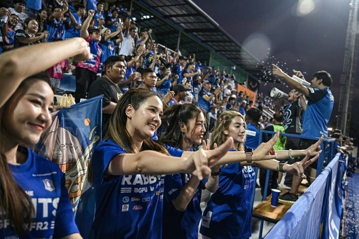 'Rabbit Girls': Thai football's last women promoters