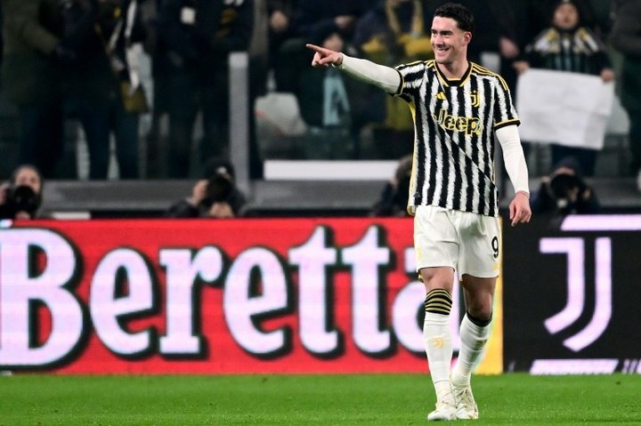 Vlahovic brace moves Juve two points behind leaders Inter