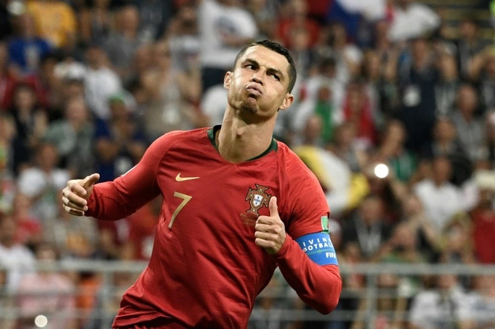 World Cup roars into knockout phase