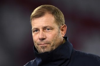 Bielefeld sack coach Kramer. AFP