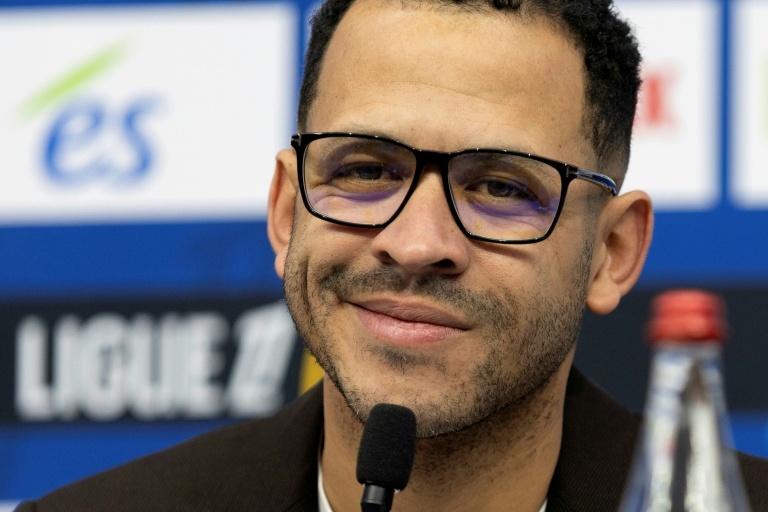 OFFICIAL: Chelsea appoint inexperienced Rosenior as new boss