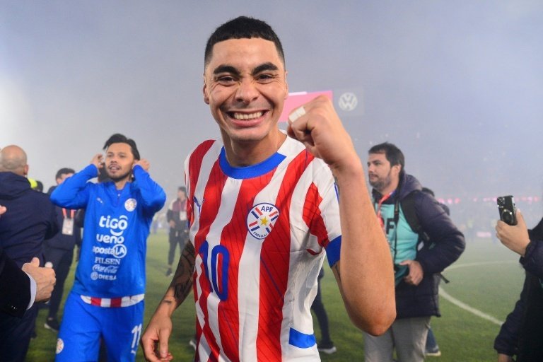 Paraguay celebrated an impromptu national holiday Friday after a draw against Ecuador saw the South American nation qualify for its first Football World Cup in 16 years.