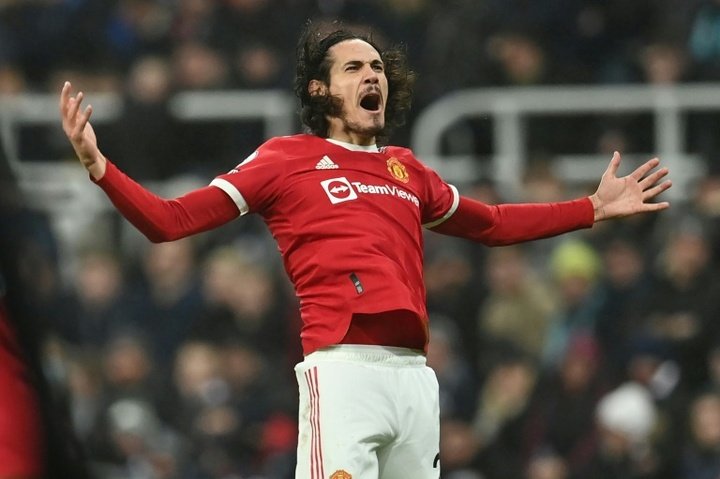Cavani salvages draw for Man Utd at Newcastle