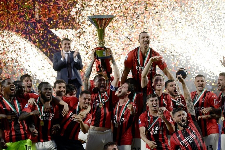 Ac Milan jVKOXGVpxtyhuM